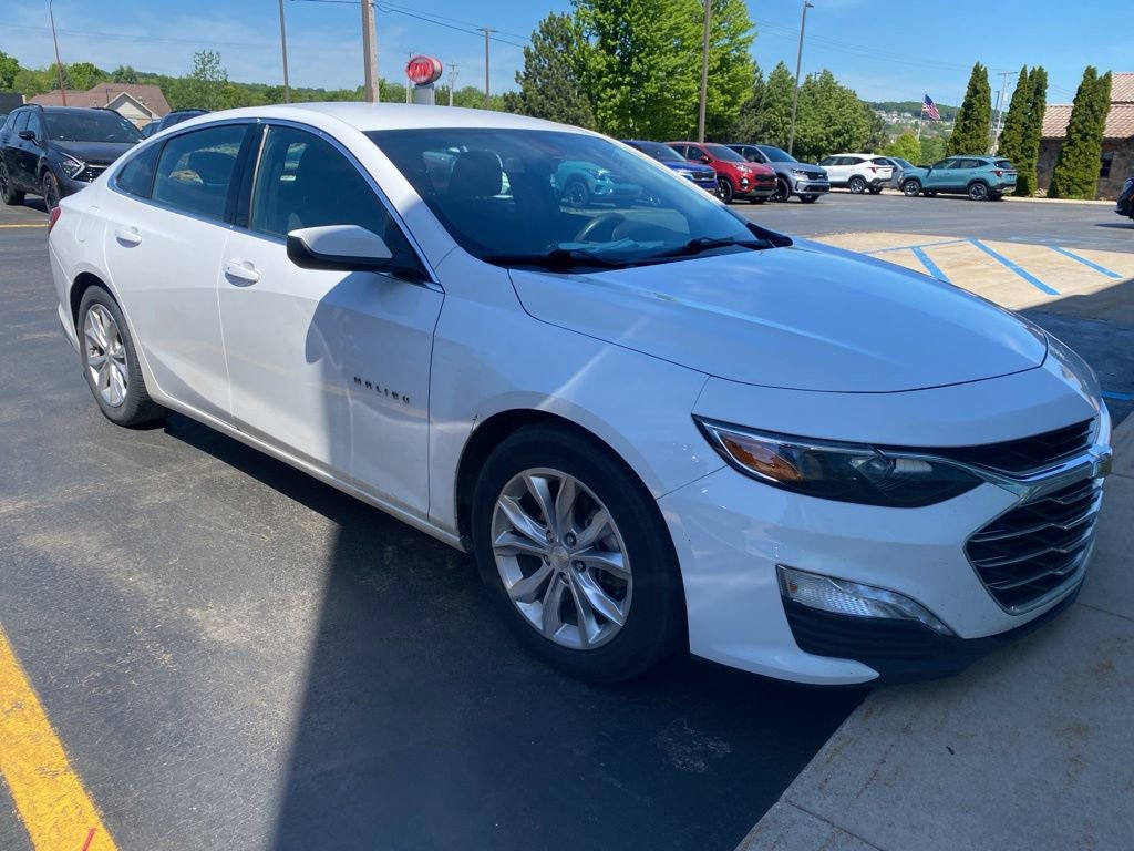 Used 2020 Chevrolet Malibu LT FWD image 1