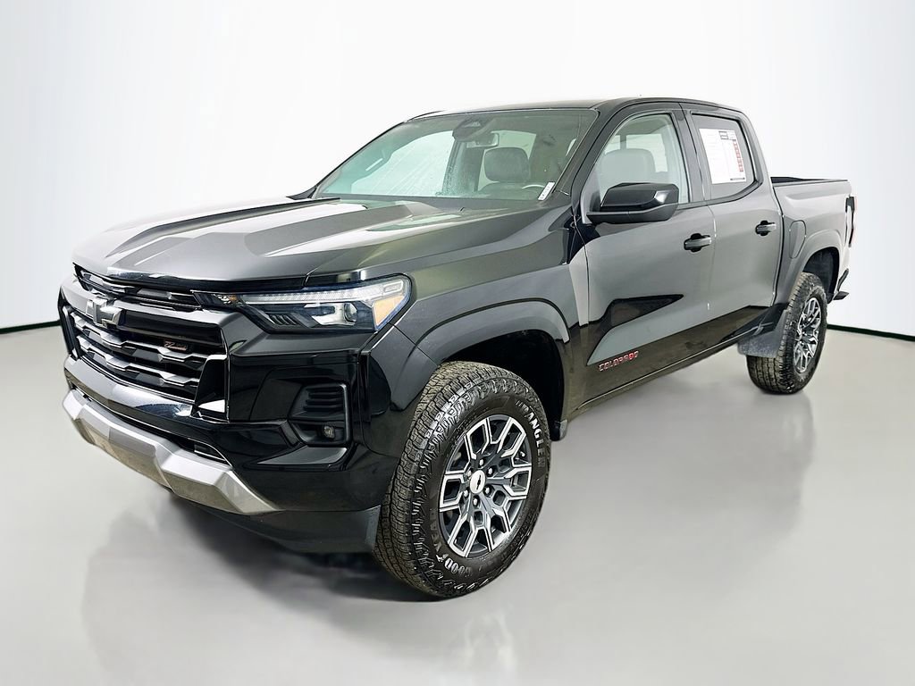 Used 2023 Chevrolet Colorado Z71 w/ Z71 Convenience Package 2 image 3