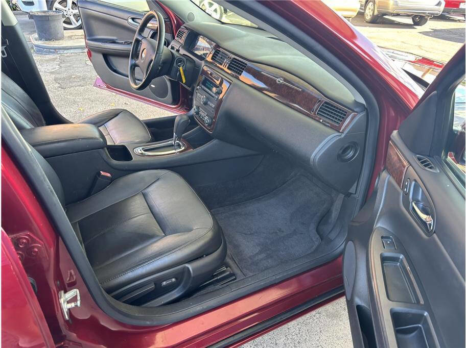 Used 2008 Chevrolet Impala SS w/ Convenience Package image 14
