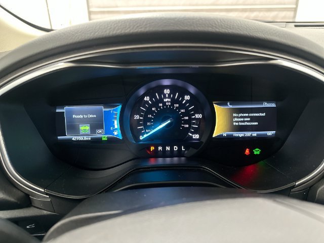 Used 2020 Ford Fusion SE FWD image 18