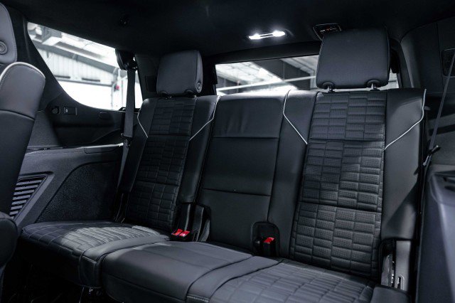 Used 2025 Cadillac Escalade Sport Platinum w/ LPO, ONYX Package image 26