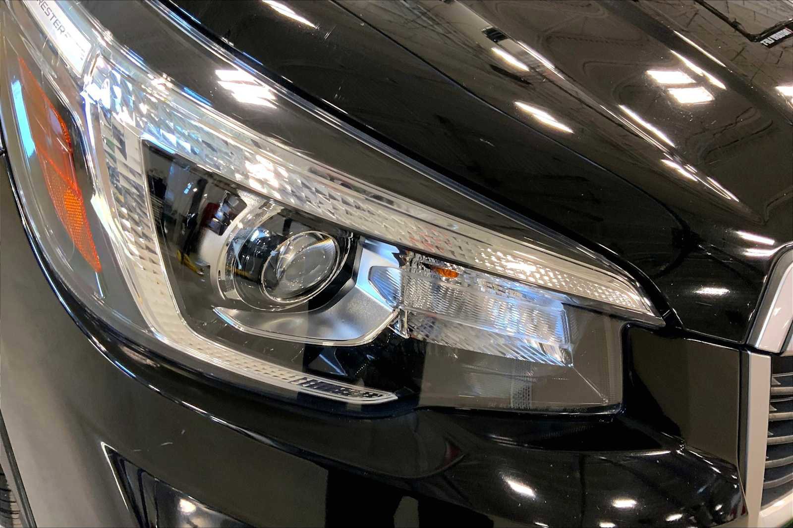 Used 2019 Subaru Forester Premium w/ All-Weather Package image 27