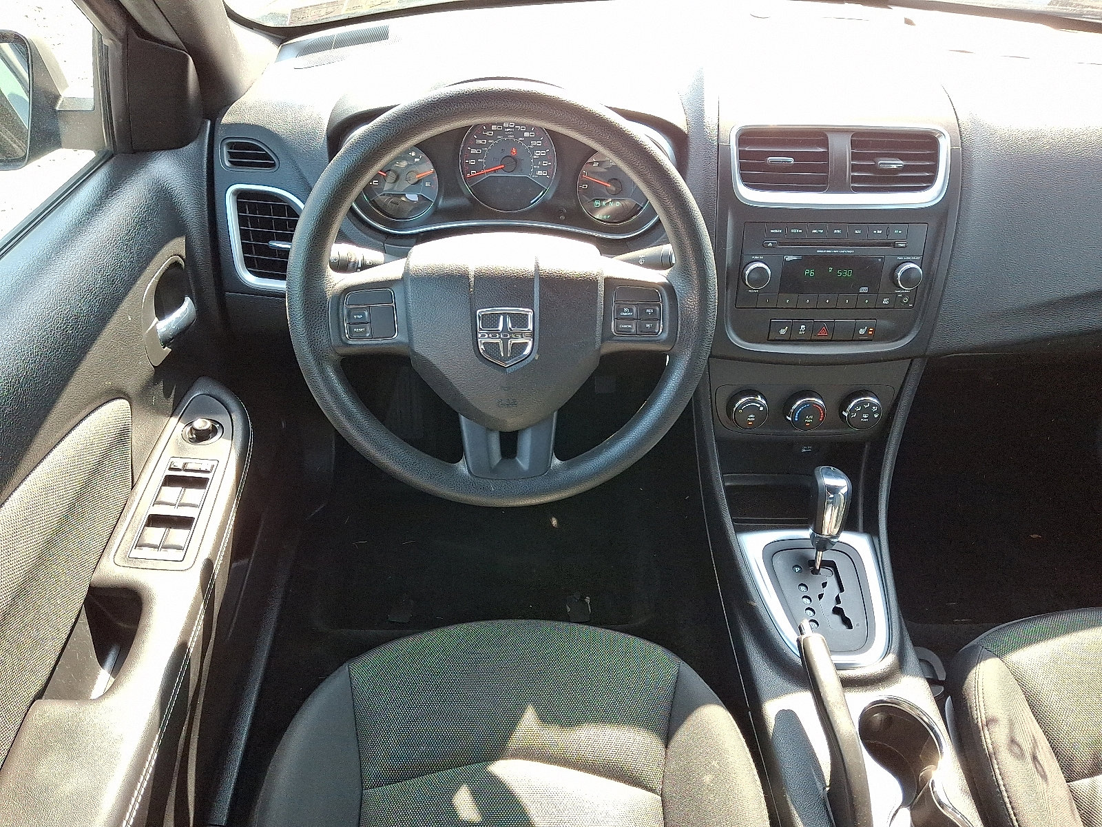 Used 2013 Dodge Avenger SE image 12