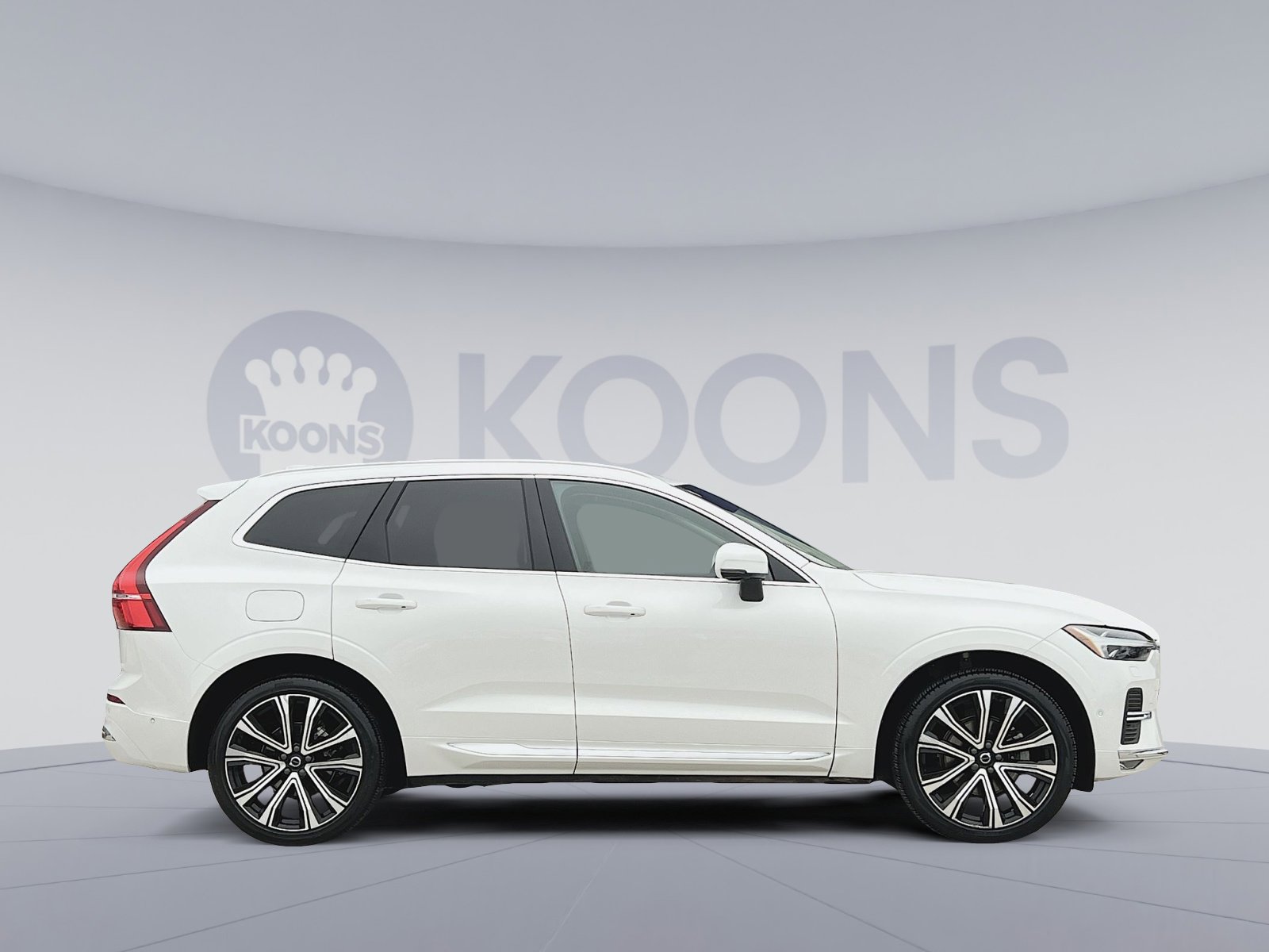 Certified 2023 Volvo XC60 B5 Ultimate image 8