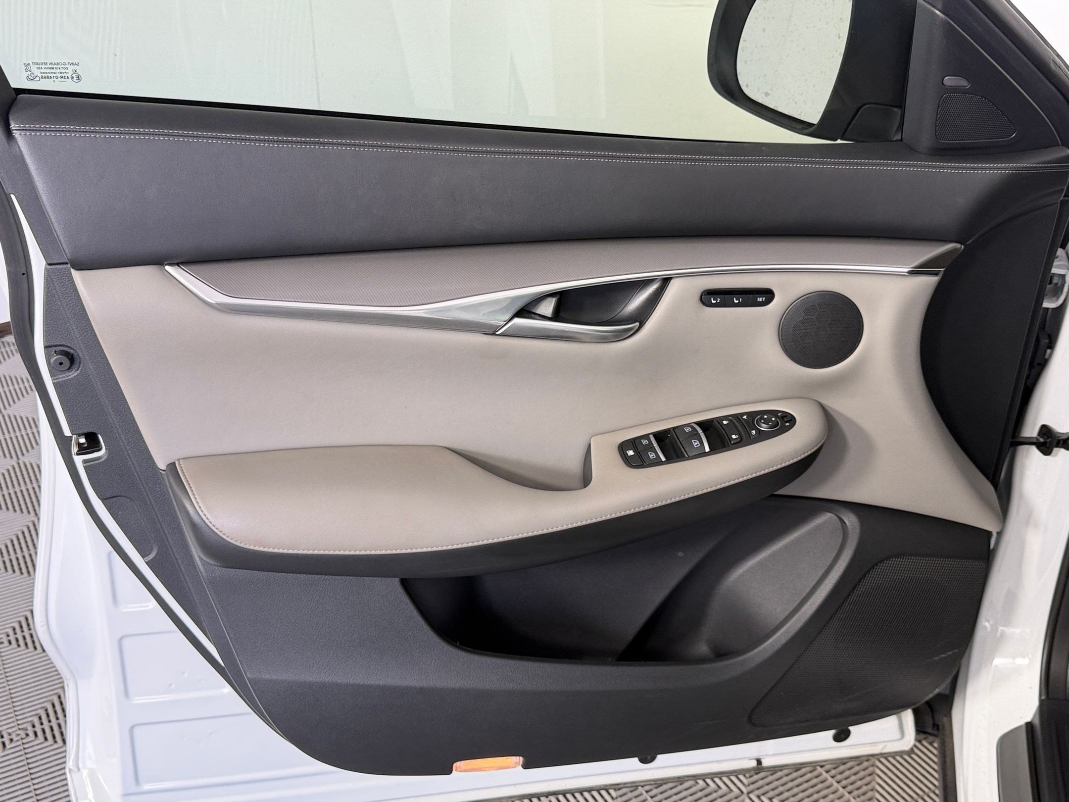 Used 2023 INFINITI QX50 Luxe FWD image 25