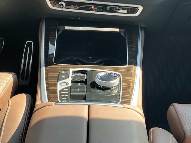 Used 2025 BMW X5 xDrive40i w/ Executive Package AWD/4WD image 17