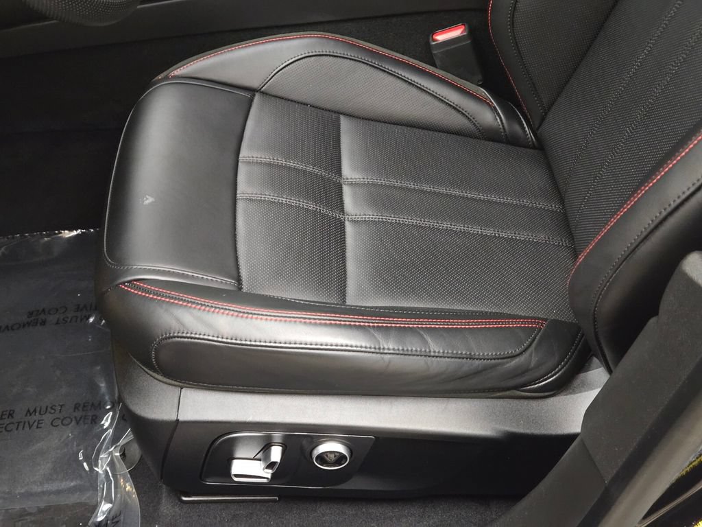 Certified 2024 Maserati Levante GT Ultima AWD/4WD image 34