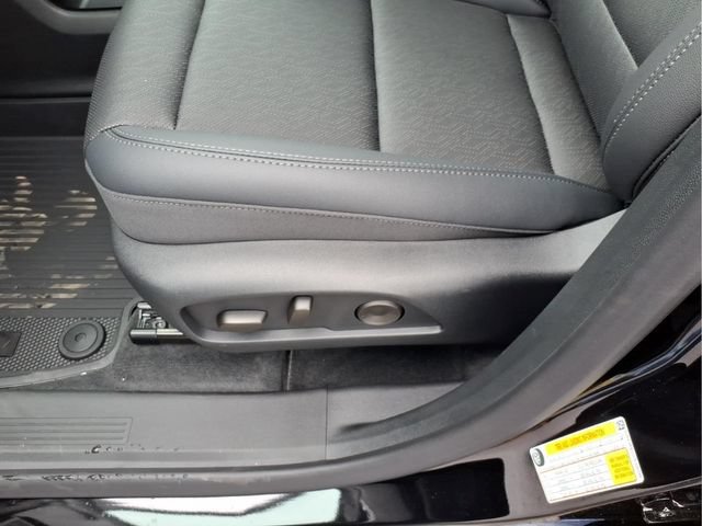 New 2026 Chevrolet Equinox LT w/ Convenience Package II AWD/4WD image 18