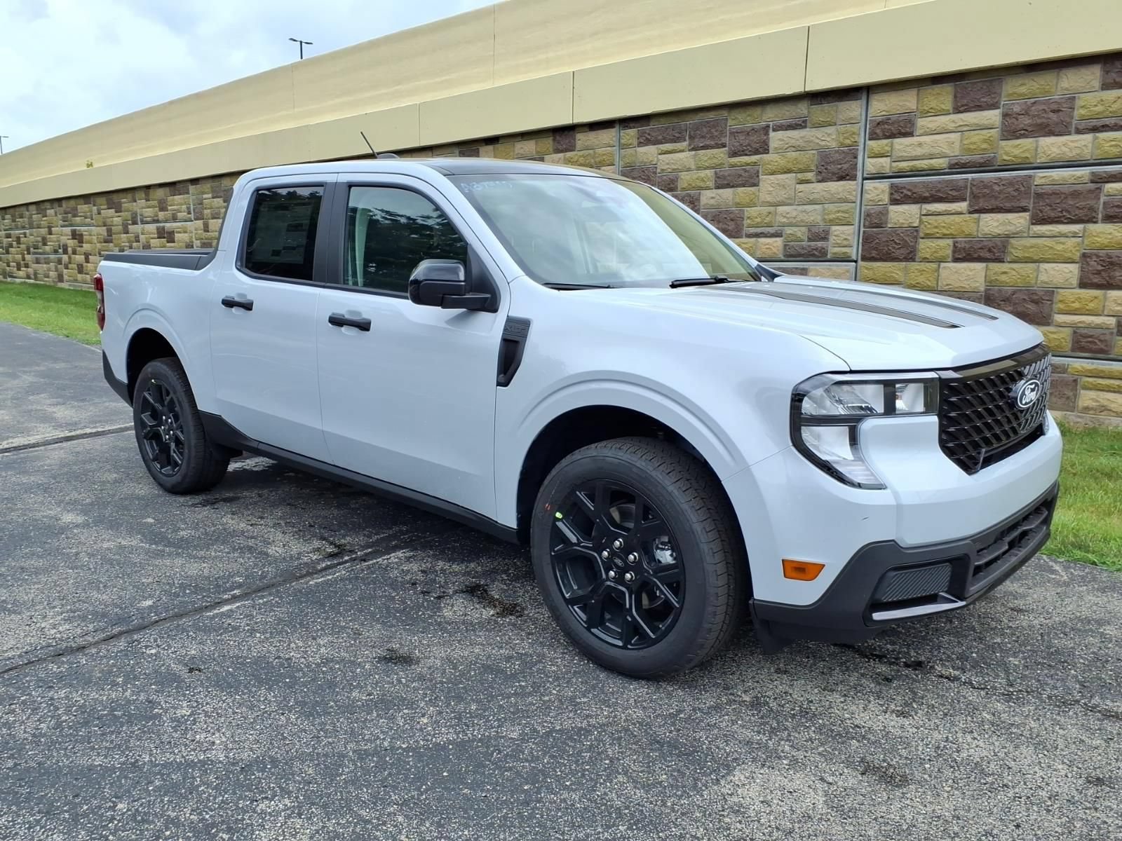 New 2026 Ford Maverick XLT w/ Equipment Group 301A