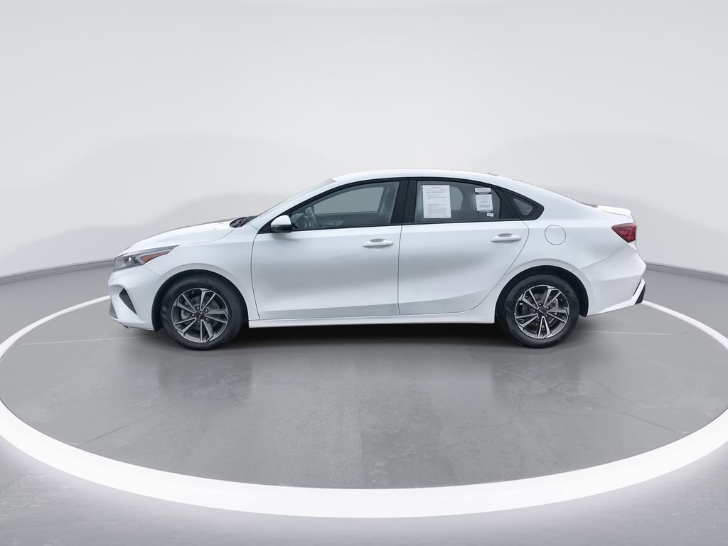 Used 2024 Kia Forte LXS w/ LXS Technology Package image 5