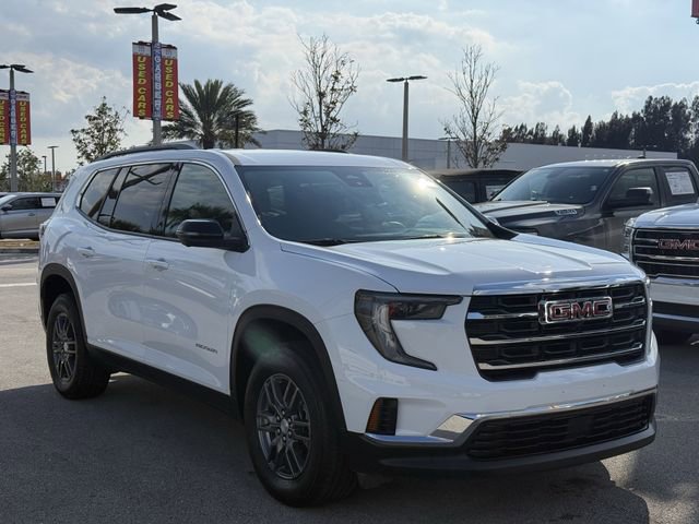 Used 2025 GMC Acadia Elevation image 4