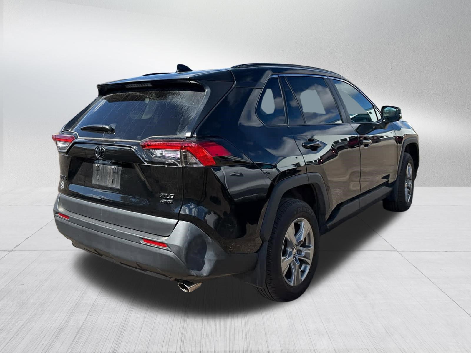 Used 2025 Toyota RAV4 XLE w/ Convenience Package AWD/4WD image 6