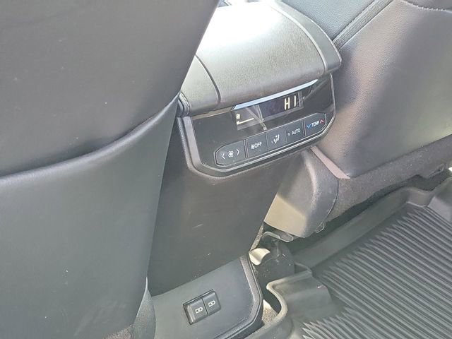 Used 2022 Toyota Highlander XLE AWD/4WD image 27