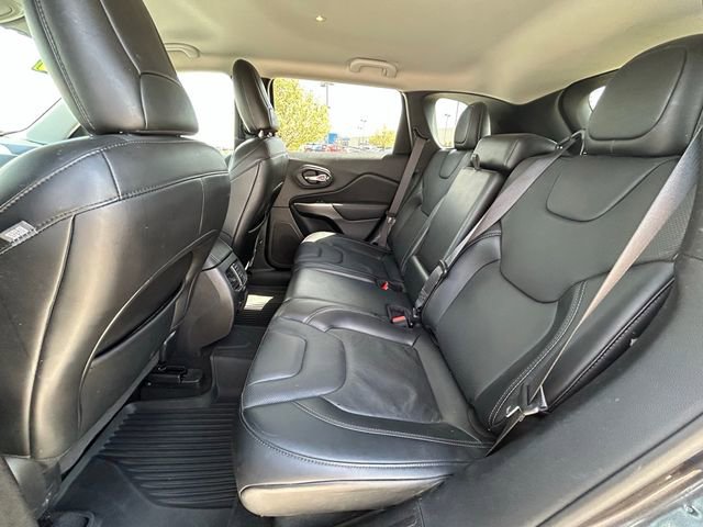 Used 2021 Jeep Cherokee Latitude Lux w/ Comfort/Convenience Group FWD image 26