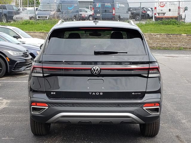 New 2026 Volkswagen Taos SE AWD/4WD image 4
