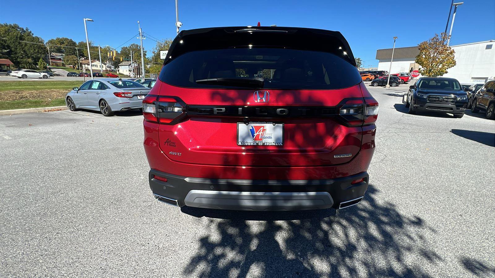 New 2025 Honda Pilot Touring image 5