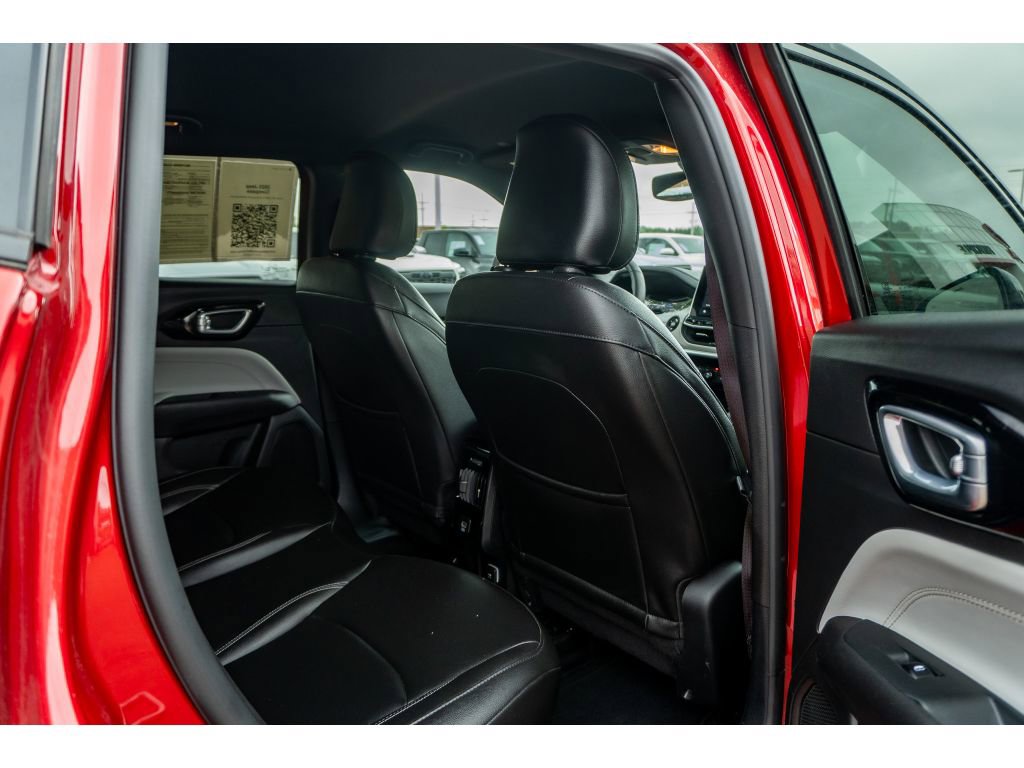 Used 2025 Jeep Compass Limited AWD/4WD image 16