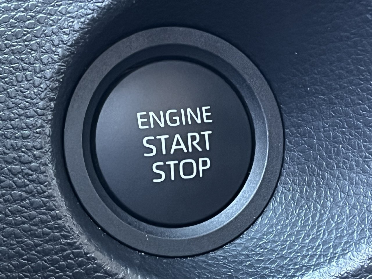 Used 2026 Toyota Corolla Cross LE FWD image 19