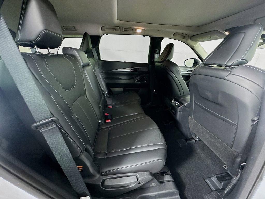 Certified 2026 INFINITI QX60 Luxe w/ Family Package image 37