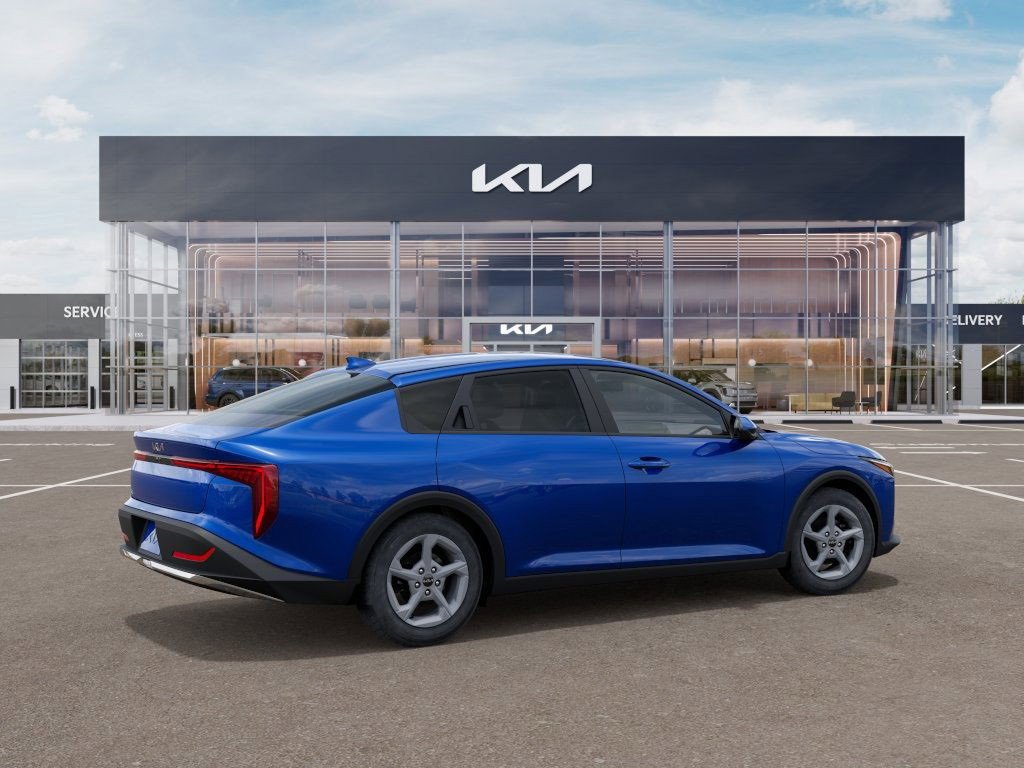Certified 2025 Kia K4 LXS image 4