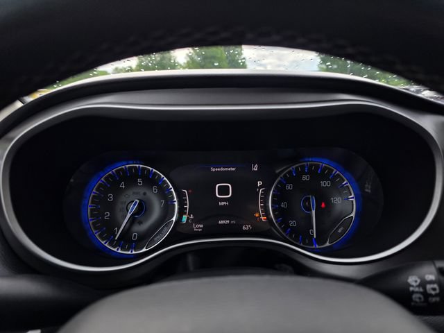 Used 2022 Chrysler Pacifica Touring-L FWD image 29