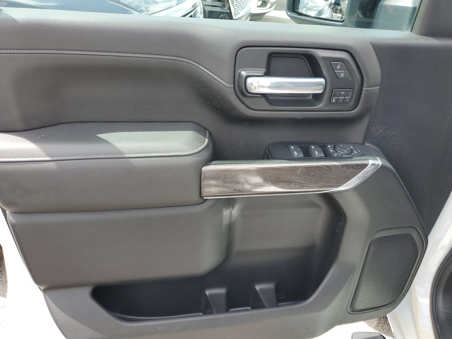 Used 2022 Chevrolet Silverado 3500 LTZ AWD/4WD image 14
