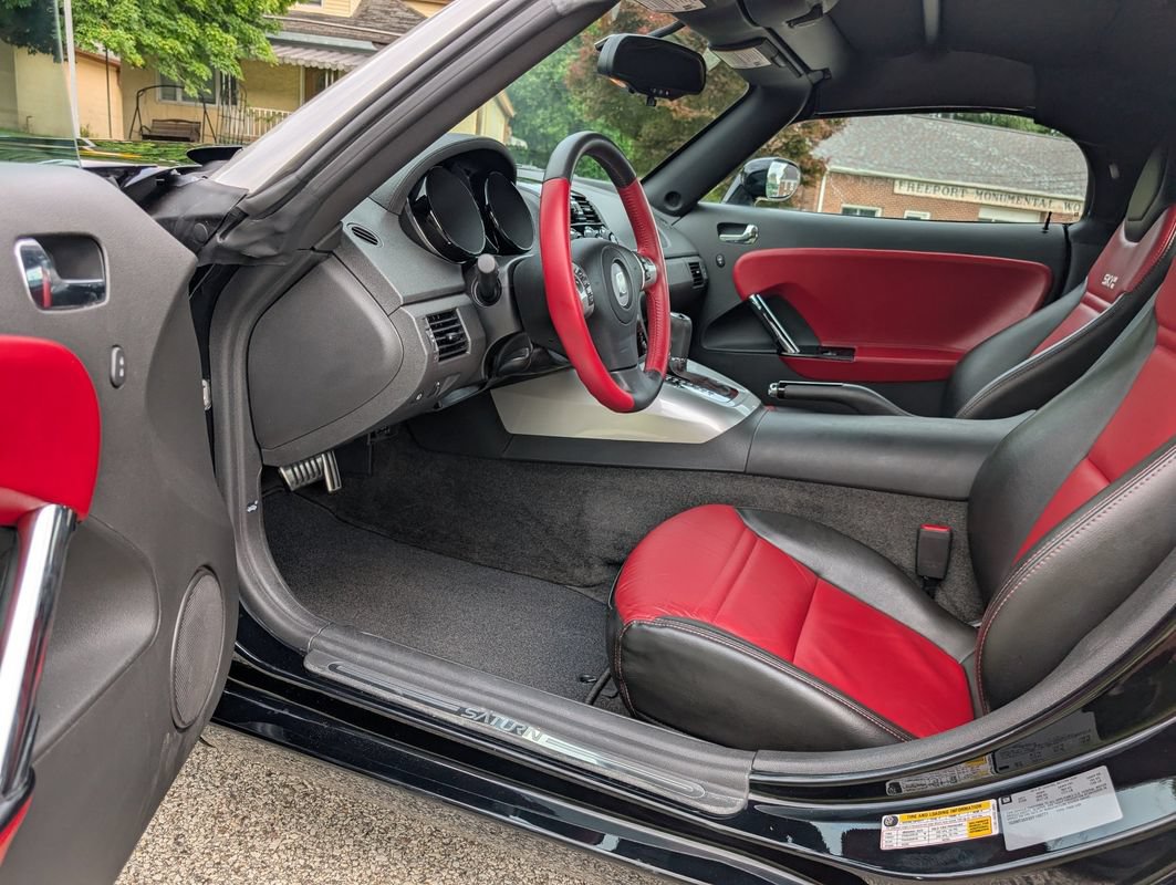 Used 2009 Saturn Sky Red Line RWD image 31
