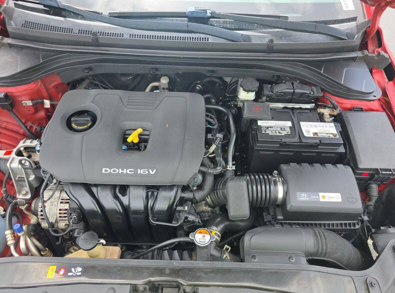 Used 2018 Hyundai Elantra SEL FWD image 5