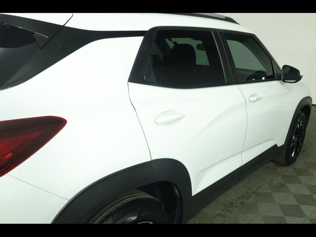 Used 2023 Chevrolet TrailBlazer LT w/ Convenience Package image 18