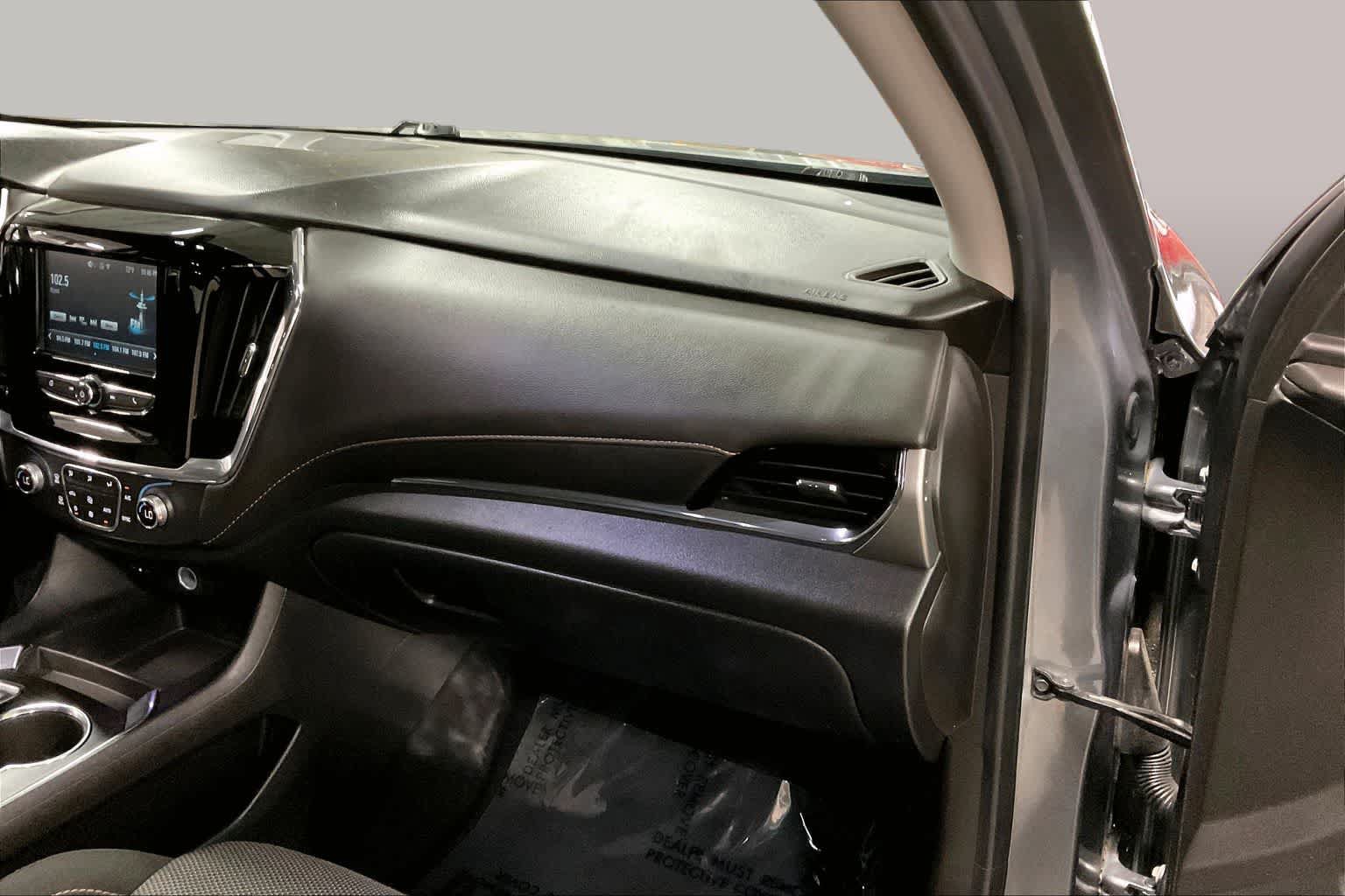Used 2019 Chevrolet Traverse LS FWD image 17