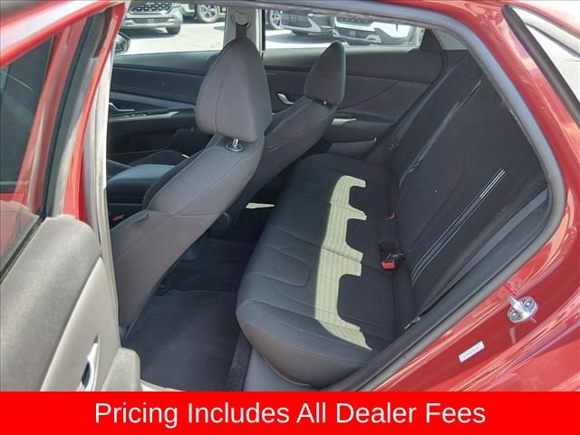 Used 2023 Hyundai Elantra SEL w/ Convenience Package FWD image 12