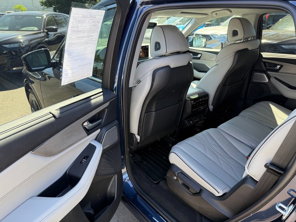 Certified 2026 Acura MDX w/ Advance Package AWD/4WD image 15