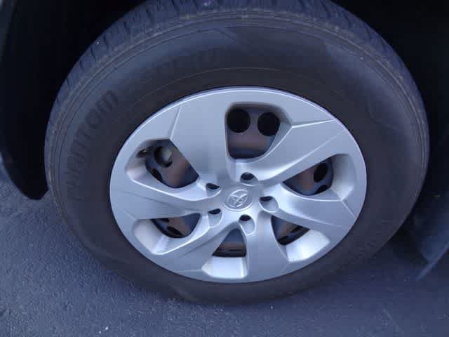 Used 2019 Toyota RAV4 LE w/ Carpet Mat Package FWD image 17