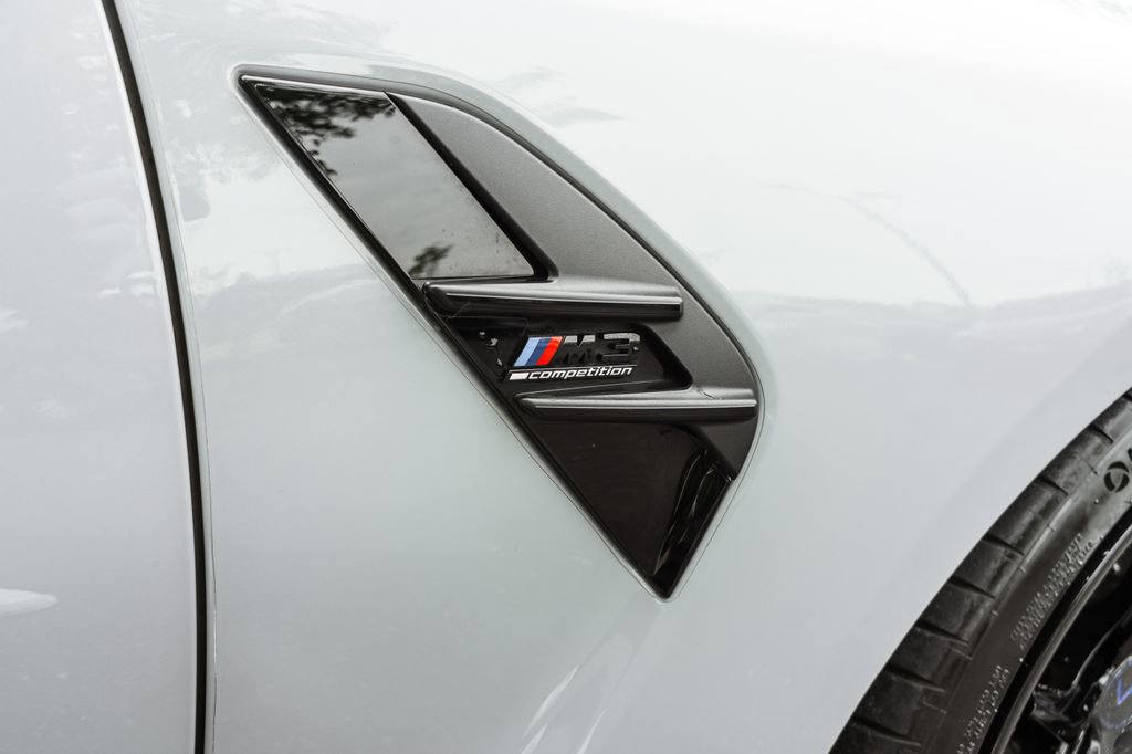 Used 2021 BMW M3 Competition w/ M Carbon Exterior Package RWD image 4