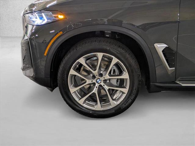New 2026 BMW X5 xDrive40i w/ Climate Comfort Package image 10