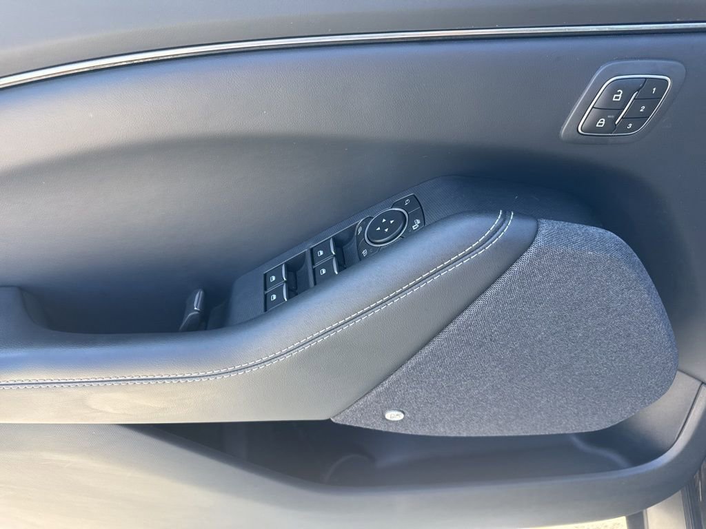 Used 2022 Ford Mustang Mach-E Premium AWD/4WD image 26