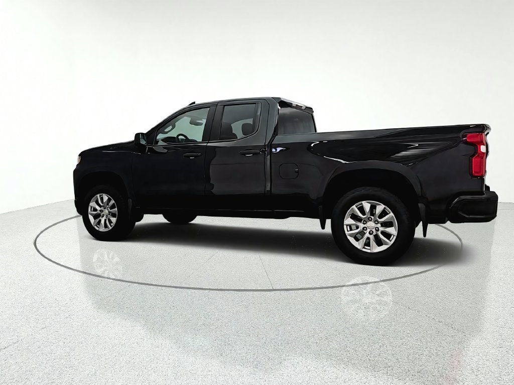 Used 2020 Chevrolet Silverado 1500 Custom w/ Custom Value Package AWD/4WD image 7