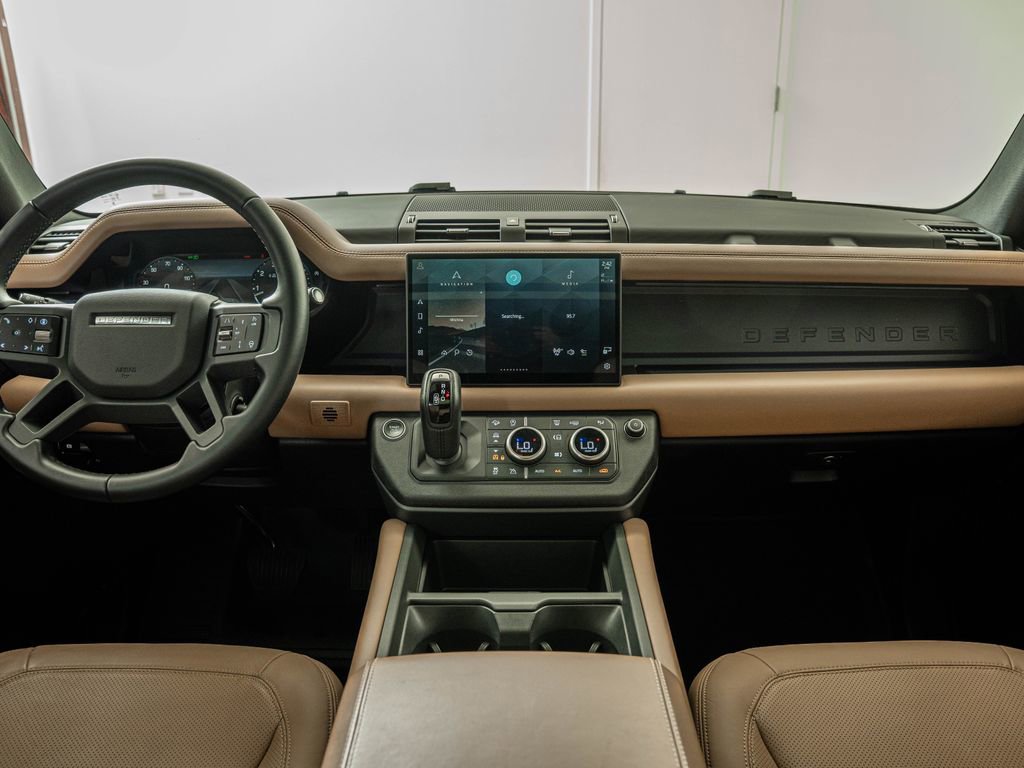 Used 2025 Land Rover Defender 130 S AWD/4WD image 28
