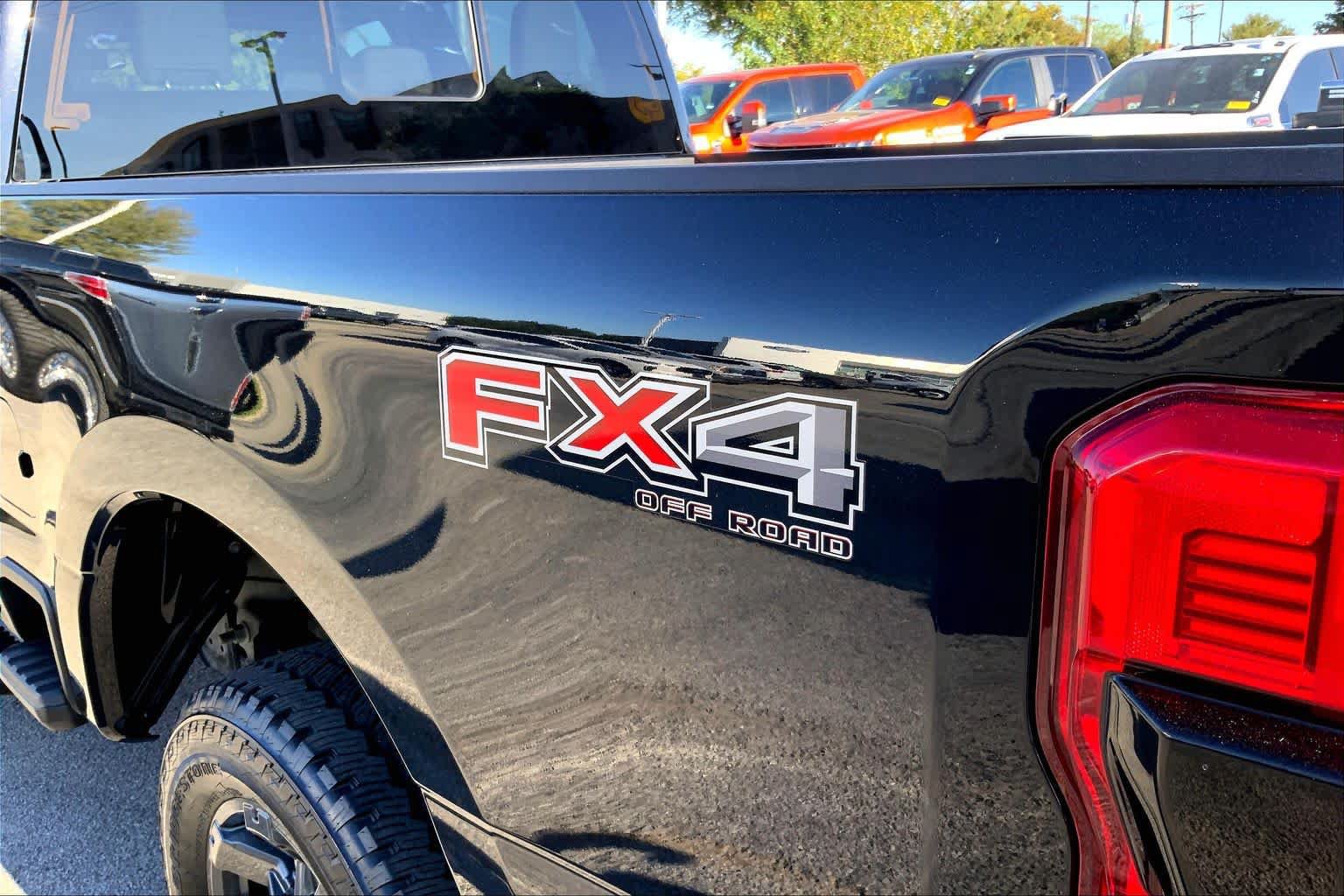 Used 2024 Ford F250 XLT w/ XLT Premium Package AWD/4WD image 10