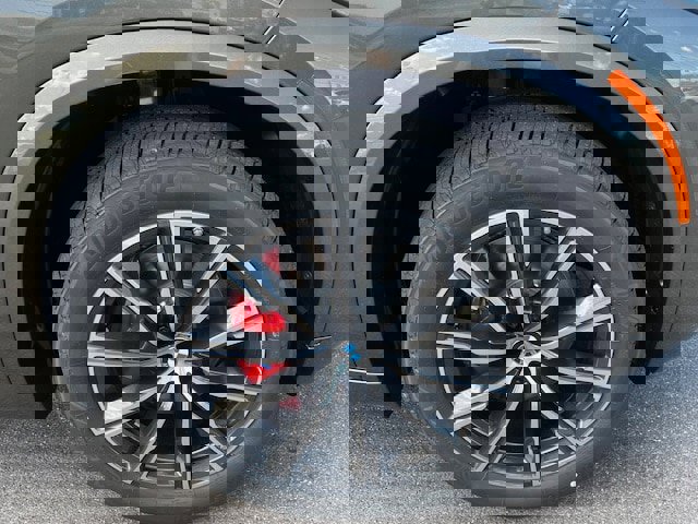 New 2026 BMW X5 xDrive40i w/ M Sport Package image 10
