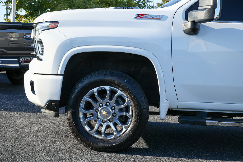 Used 2024 Chevrolet Silverado 2500 LTZ w/ LTZ Plus Package AWD/4WD image 21