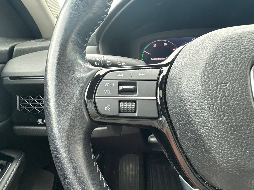 Used 2023 Honda Accord Touring image 19