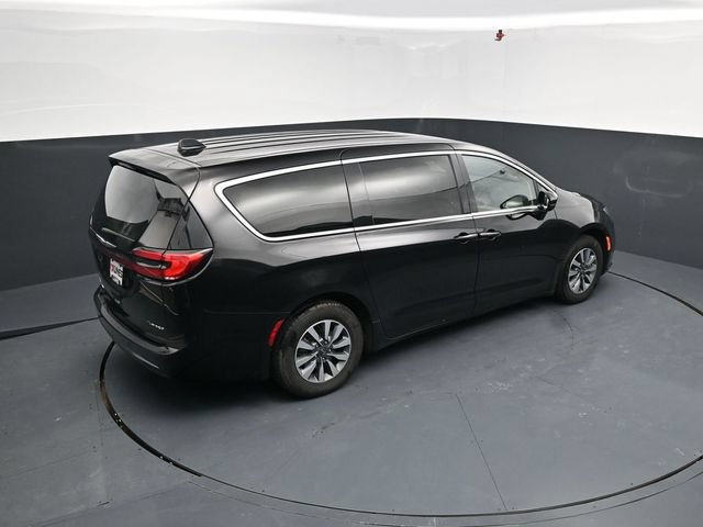 Used 2024 Chrysler Pacifica Limited FWD image 52