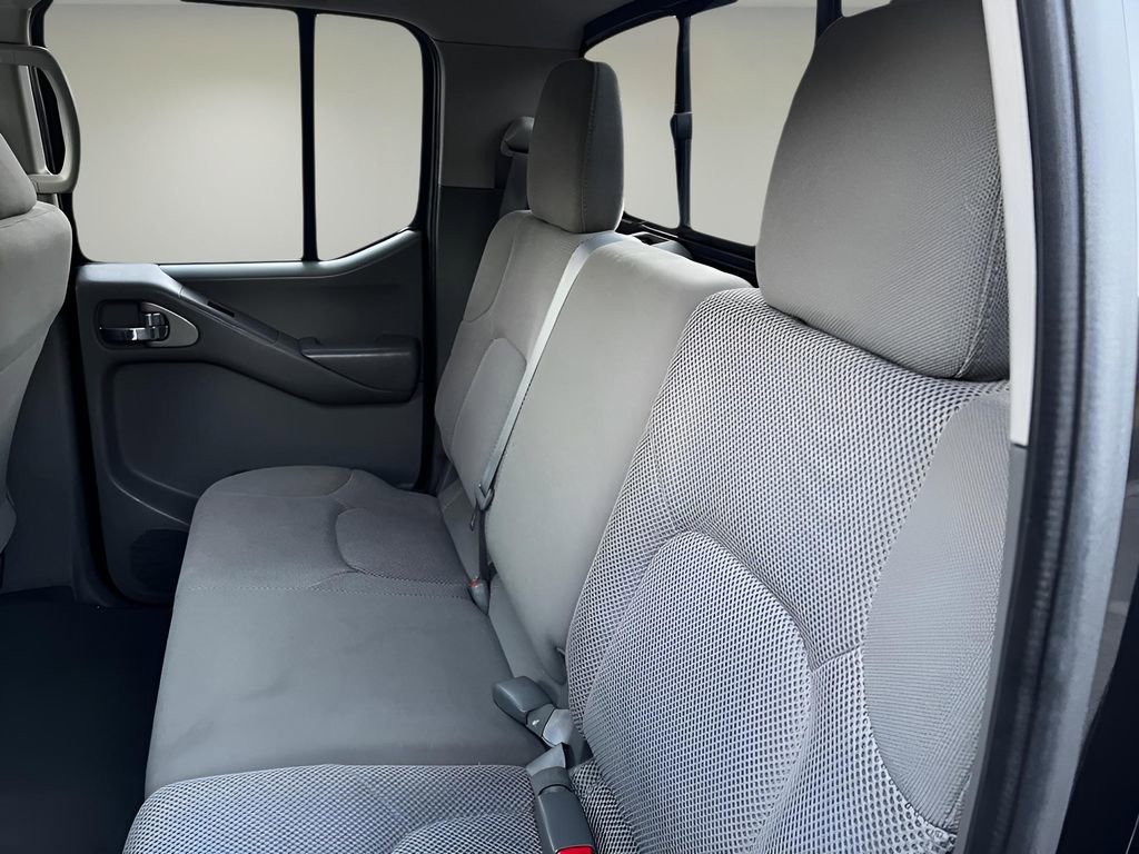 Used 2019 Nissan Frontier SV image 25