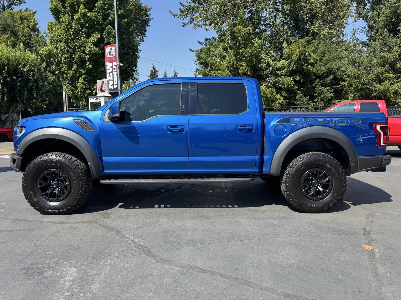 Used 2018 Ford F150 Raptor w/ Equipment Group 802A Luxury image 2