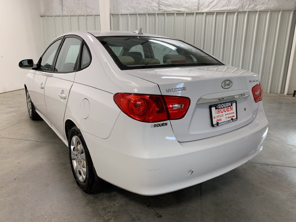 Used 2010 Hyundai Elantra GLS FWD image 5