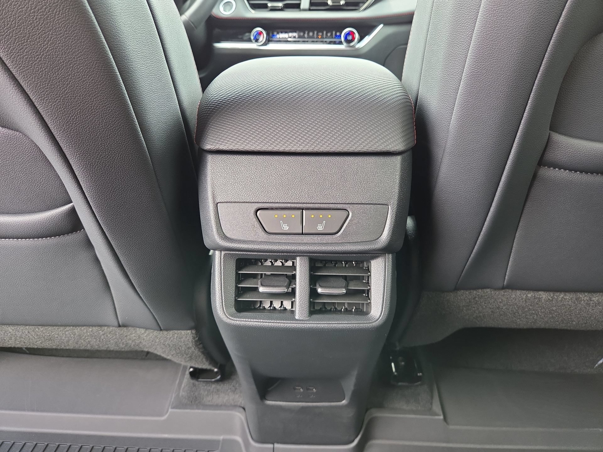 New 2027 Chevrolet Equinox RS w/ Safety and Technology Package FWD image 12