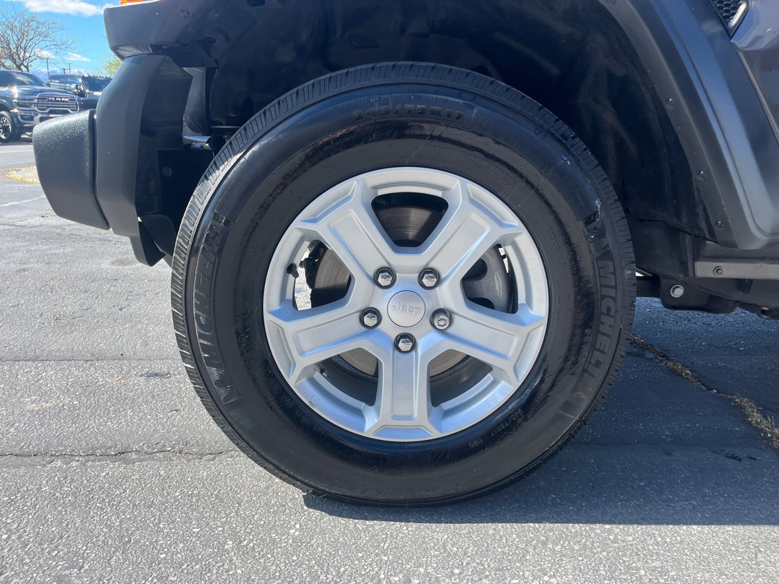 Used 2023 Jeep Wrangler Sport S image 10