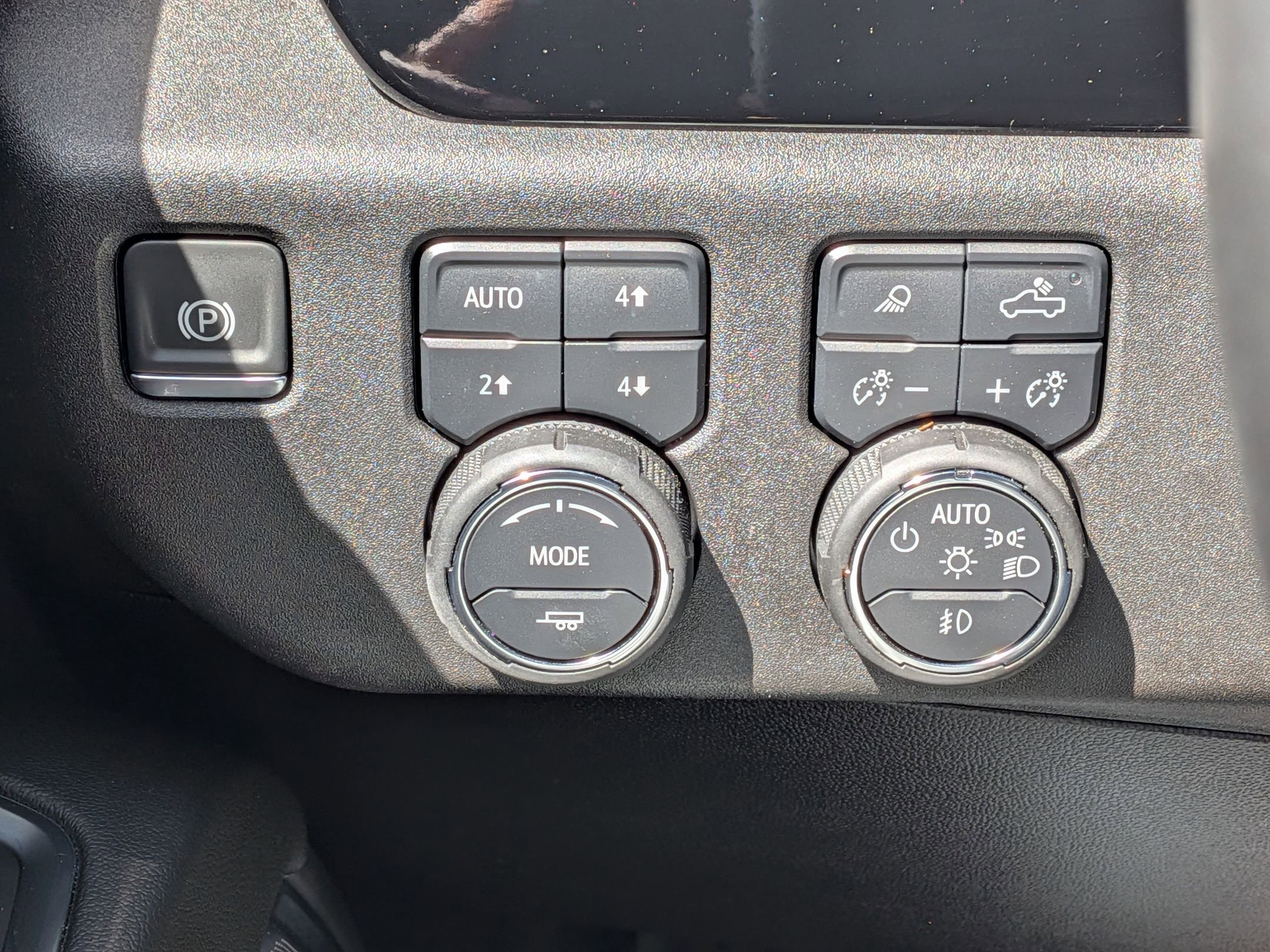 Used 2025 Chevrolet Silverado 1500 High Country w/ Midnight Edition image 18
