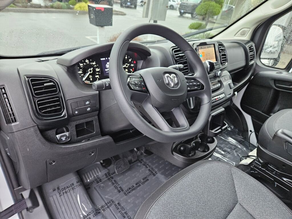 Used 2025 RAM ProMaster 2500 w/ Convenience Group image 18